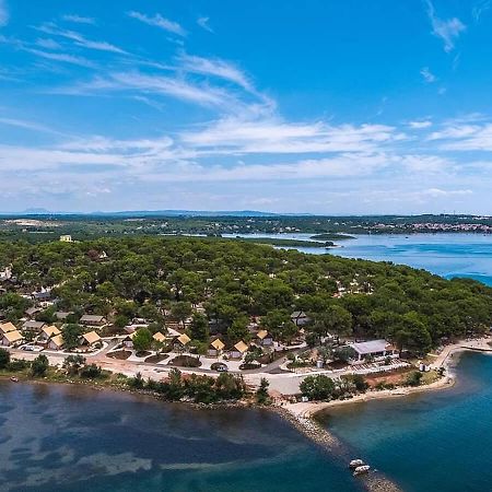 Apartman Eta Appartamento Pola Esterno foto